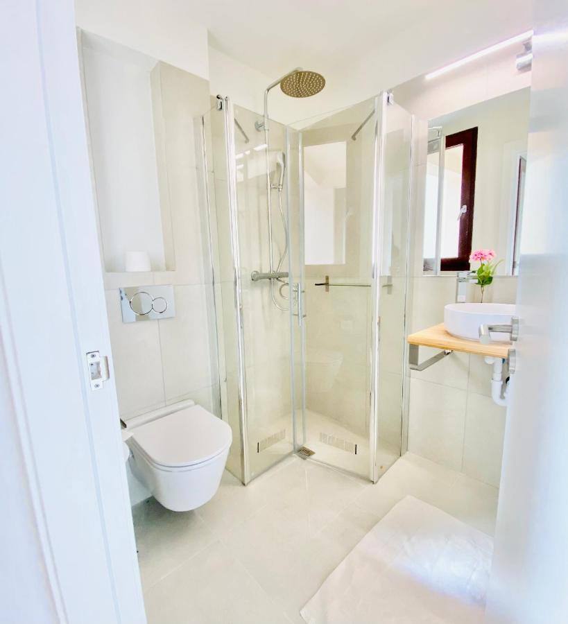 Hotel Apartment With 2-En Suite Bedrooms Palma de Mallorca Bagian luar foto